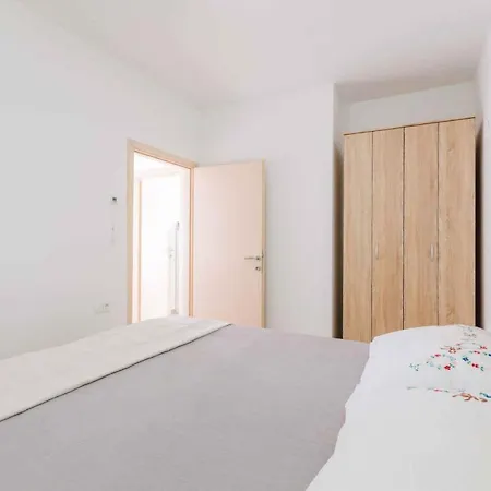 In 39512 Apartment Dramalj