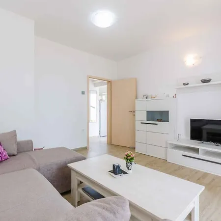 In 39512 Apartment Dramalj