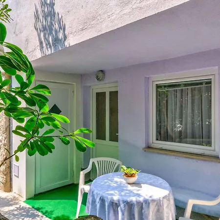 In 39512 Lejlighed *