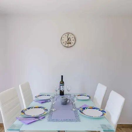 Apartmán In 39512 *